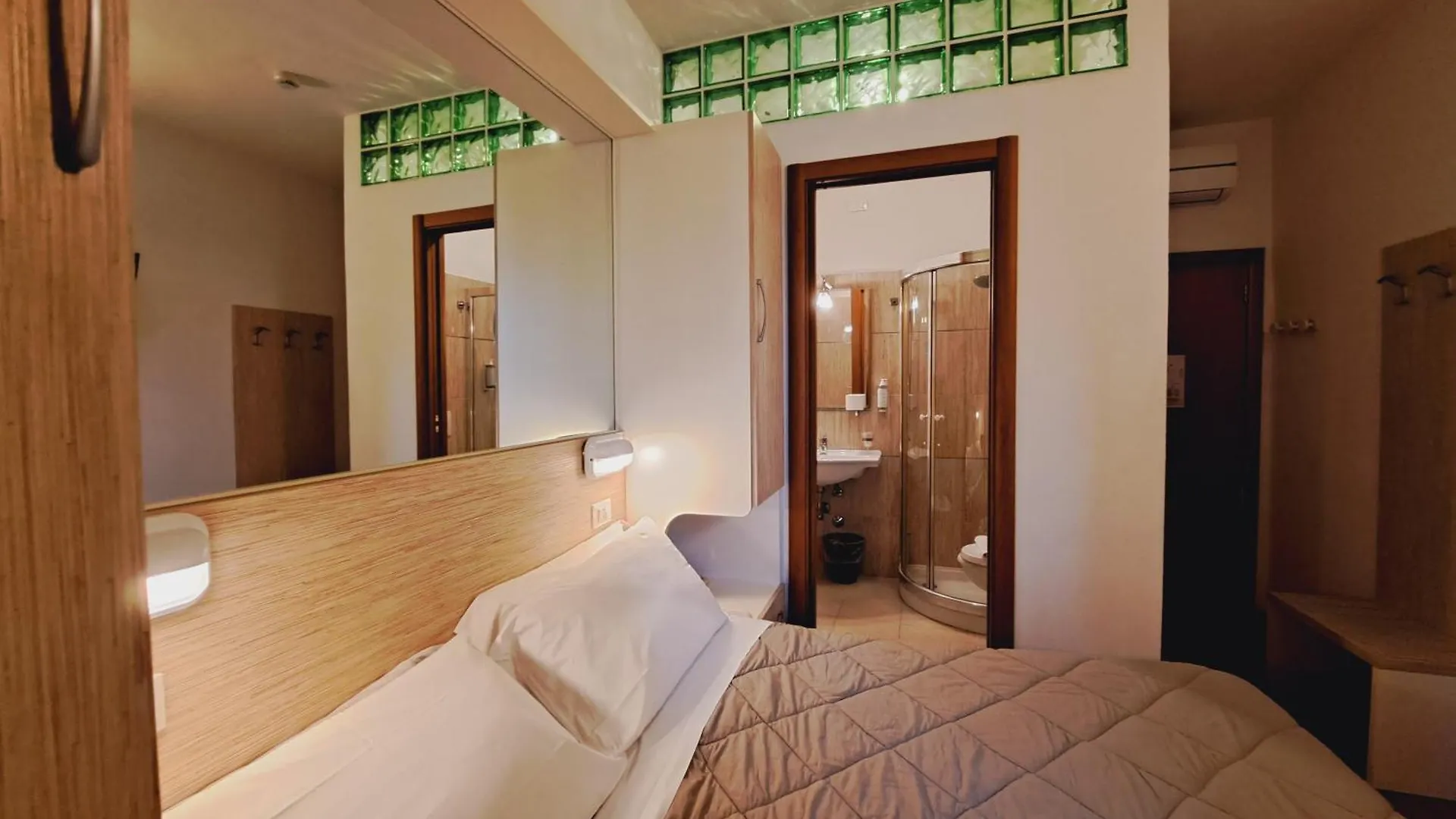 Hotel Butterfly Wellness & Spa Римини