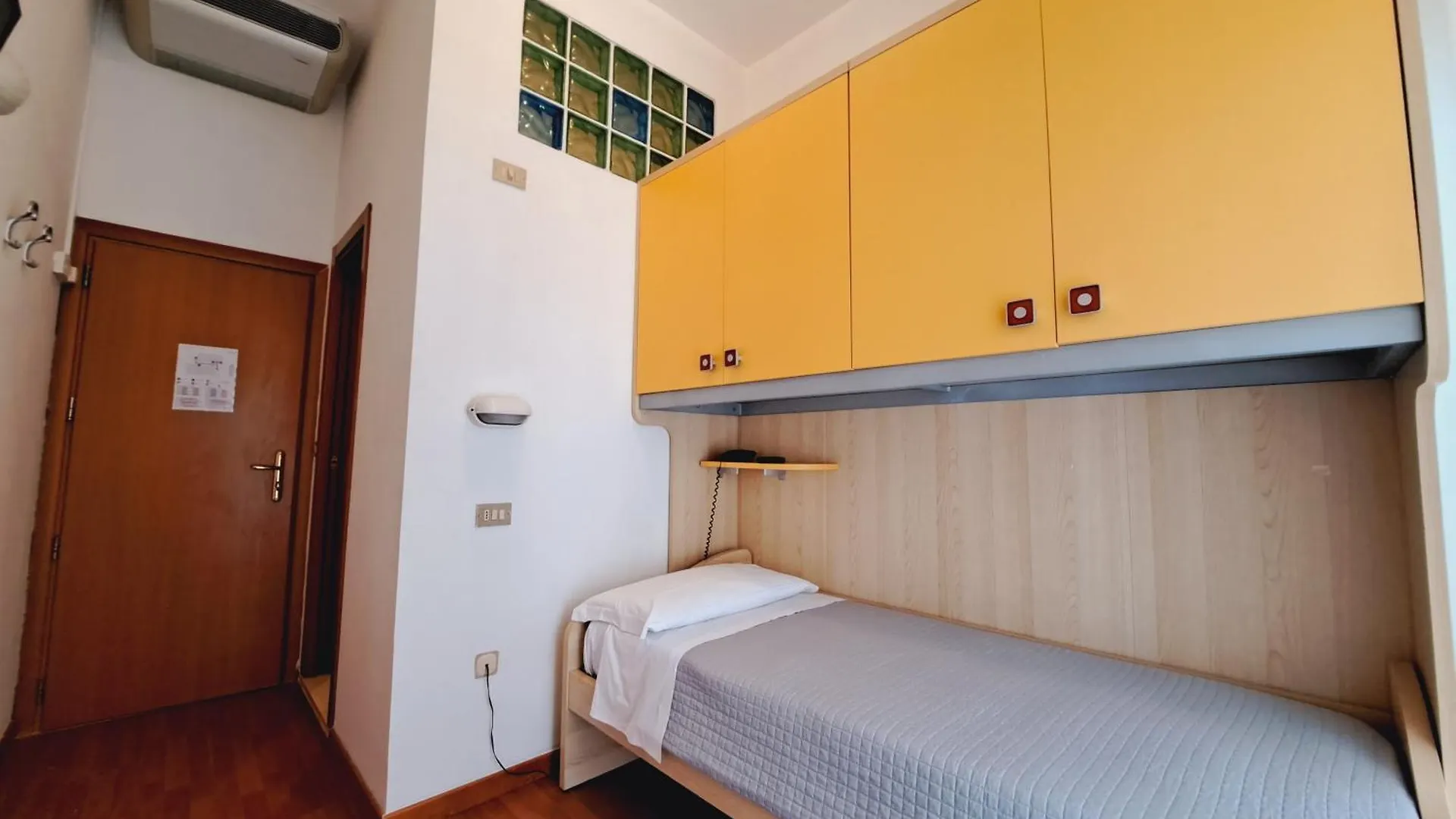 Hotel Butterfly Wellness & Spa Rimini 3*,  Itálie